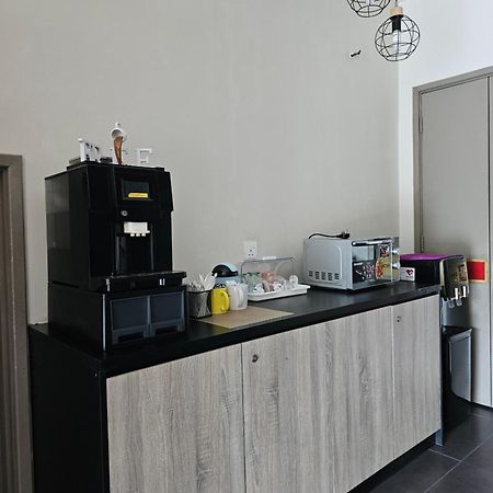 Monaco Hotel Сиберджая Екстериор снимка