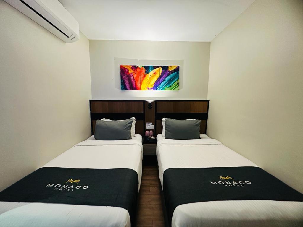 Monaco Hotel Сиберджая Екстериор снимка