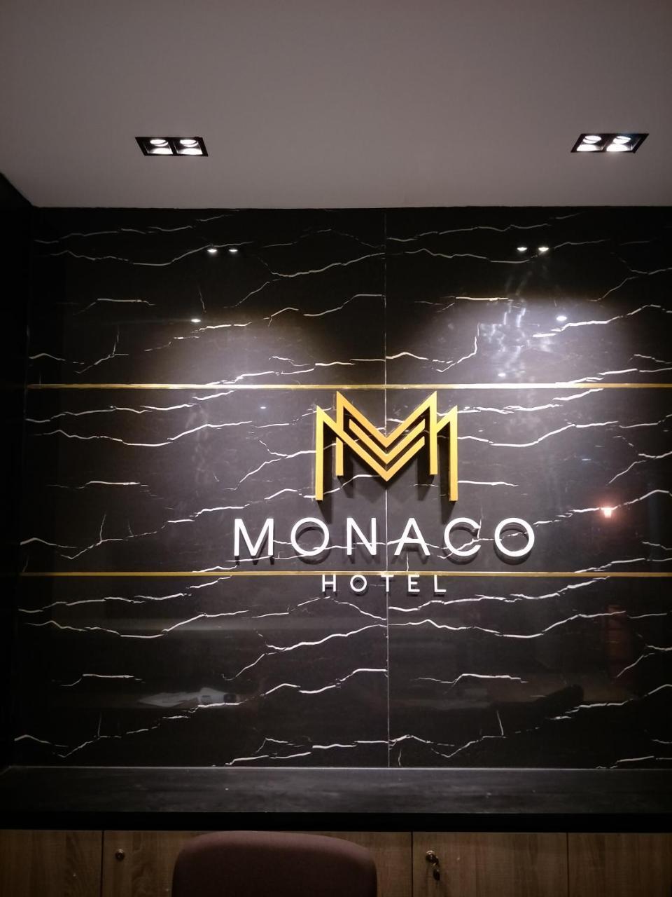 Monaco Hotel Сиберджая Екстериор снимка