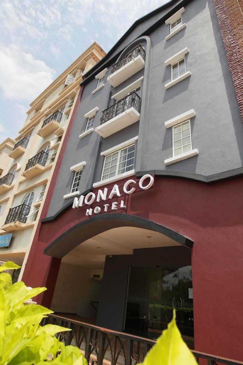 Monaco Hotel Сиберджая Екстериор снимка