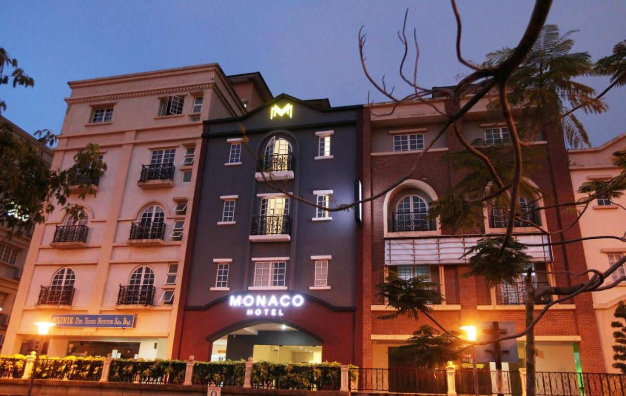 Monaco Hotel Сиберджая Екстериор снимка